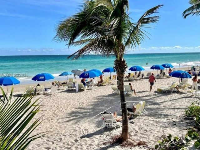 1-bedroom condo for rent in Hallandale Beach - 2030 S Ocean Dr 725 - MondialRealty