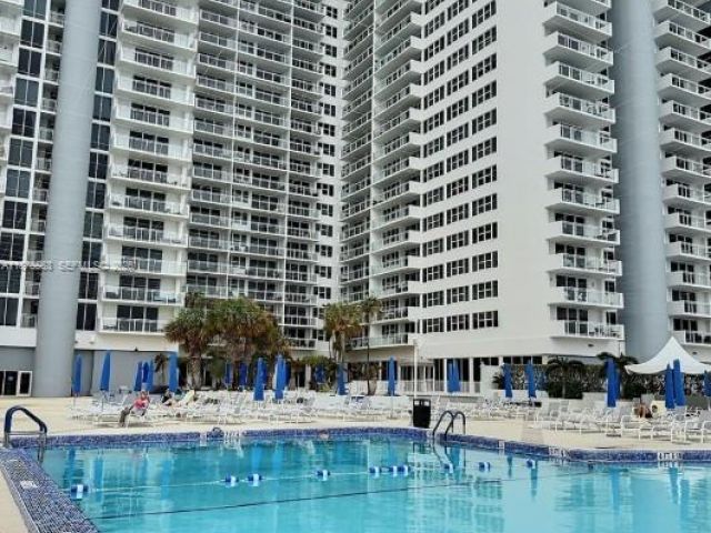 1-bedroom condo for rent in Hallandale Beach - 2030 S Ocean Dr 725 - MondialRealty