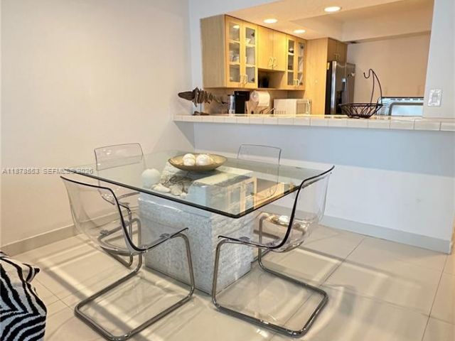 1-bedroom condo for rent in Hallandale Beach - 2030 S Ocean Dr 725 - MondialRealty