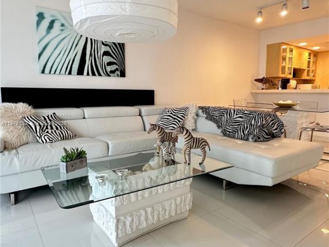 1-bedroom condo for rent in Hallandale Beach - 2030 S Ocean Dr 725 - MondialRealty