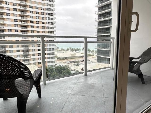 1-bedroom condo for rent in Hallandale Beach - 2030 S Ocean Dr 725 - MondialRealty