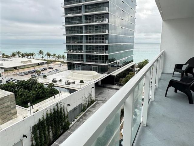1-bedroom condo for rent in Hallandale Beach - 2030 S Ocean Dr 725 - MondialRealty
