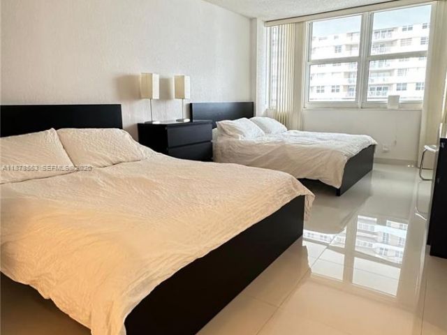 1-bedroom condo for rent in Hallandale Beach - 2030 S Ocean Dr 725 - MondialRealty