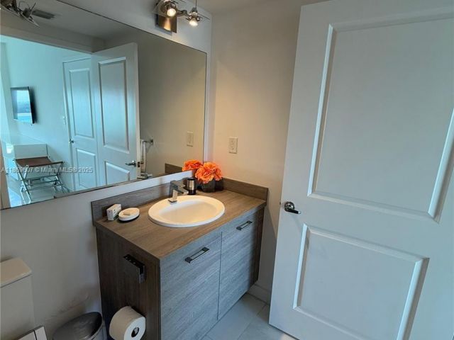 Apartment for rent  Unit #1021 - photo 6539471