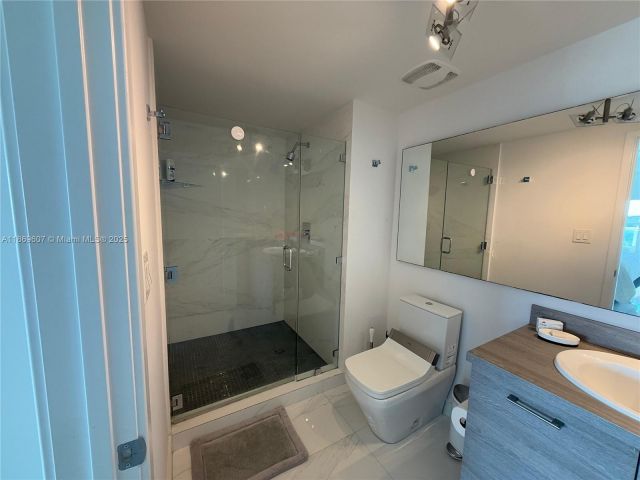 Apartment for rent  Unit #1021 - photo 6539472