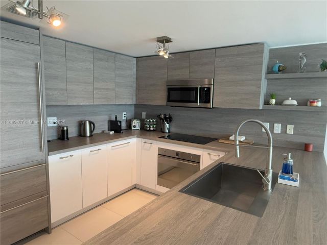 Apartment for rent  Unit #1021 - photo 6539477