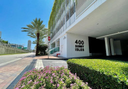 Apartment #1021 at 400 Sunny Isles