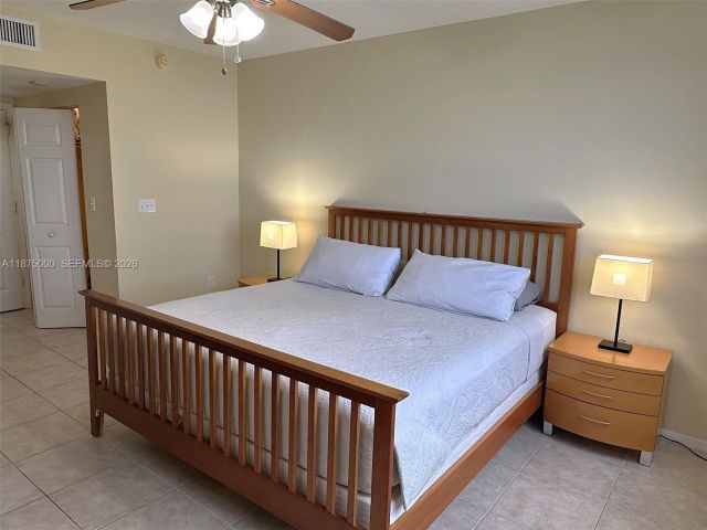 Apartment for sale  Unit #1010 - photo 6542861