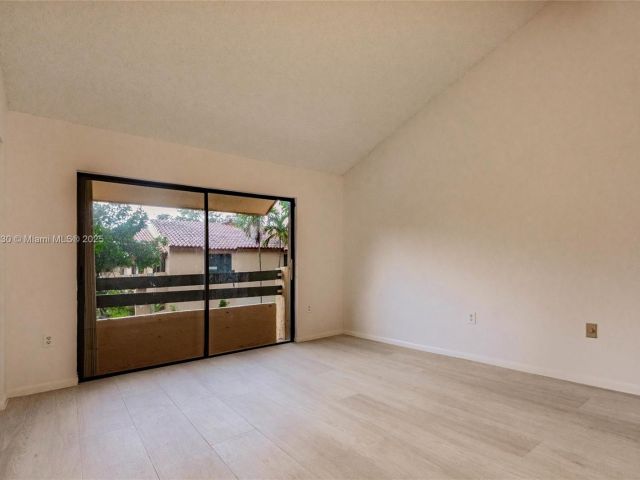 2-bedroom home for sale in Miami - 7820 SW 102nd Ln - MondialRealty