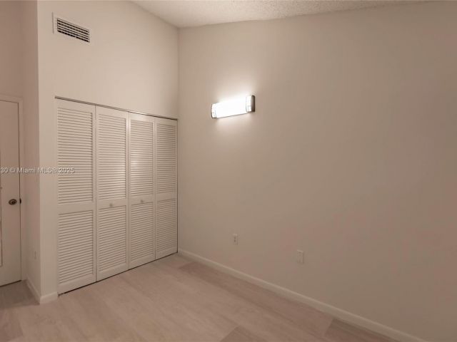 2-bedroom home for sale in Miami - 7820 SW 102nd Ln - MondialRealty
