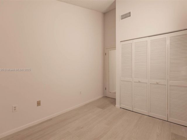 2-bedroom home for sale in Miami - 7820 SW 102nd Ln - MondialRealty