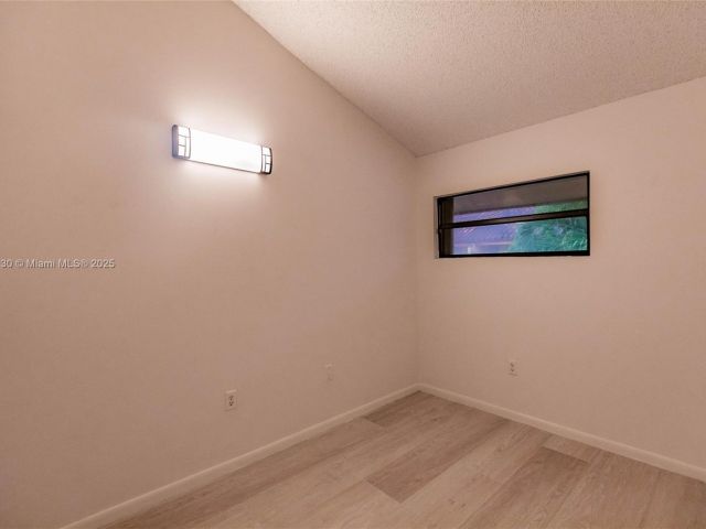 2-bedroom home for sale in Miami - 7820 SW 102nd Ln - MondialRealty