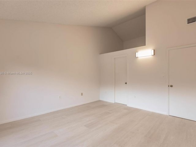 2-bedroom home for sale in Miami - 7820 SW 102nd Ln - MondialRealty