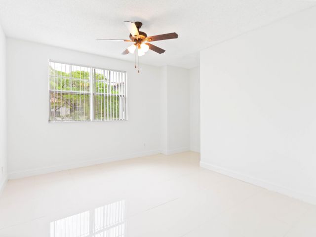 Home for rent at 20889 Saint Andrews Boulevard - photo 6541805