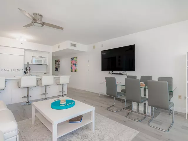 1-bedroom condo for rent in Hallandale Beach - 1830 S Ocean Dr 1605 - MondialRealty