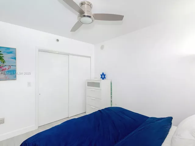 1-bedroom condo for rent in Hallandale Beach - 1830 S Ocean Dr 1605 - MondialRealty
