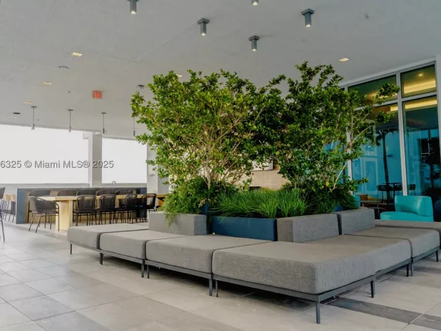 1-bedroom condo for sale in Miami -  - MondialRealty