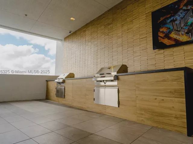 1-bedroom condo for sale in Miami -  - MondialRealty