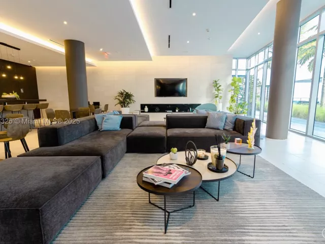 1-bedroom condo for sale in Miami -  - MondialRealty