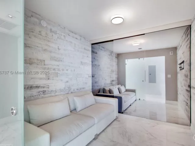 2-bedroom condo for sale in Miami - 1451 Brickell Ave 3102 - MondialRealty