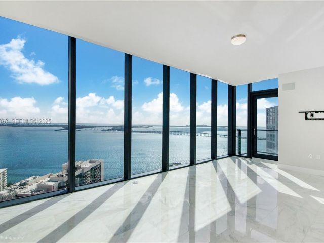 Apartment for sale  Unit #3102 - photo 6544668