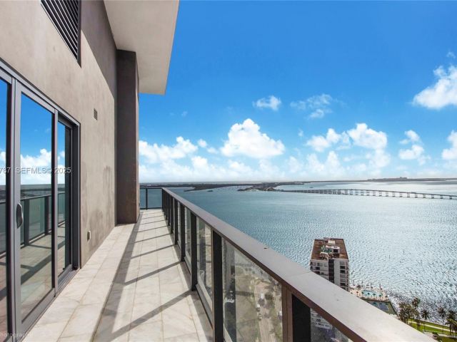 Apartment for sale  Unit #3102 - photo 6544672