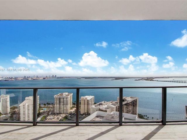 Apartment for sale  Unit #3102 - photo 6544675