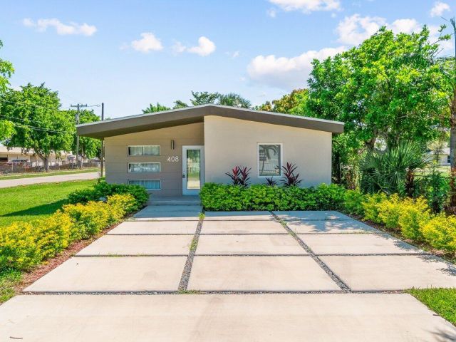 Home for sale at 408 SW 4th Street - photo 6541444