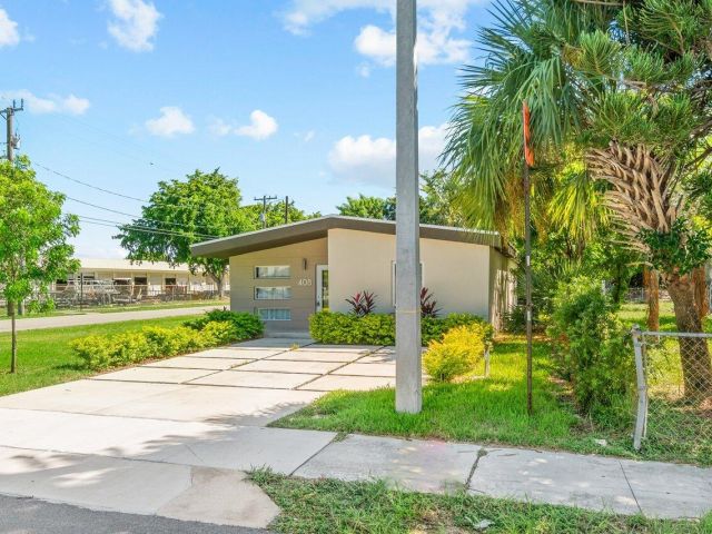 Home for sale at 408 SW 4th Street - photo 6541445