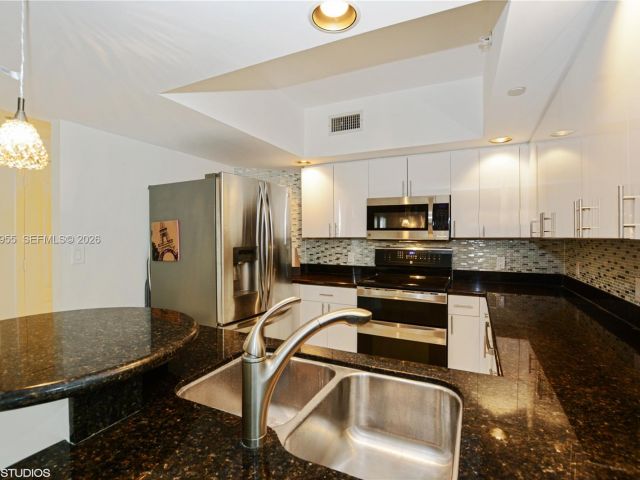 Apartment for sale  Unit #705 - photo 6543105