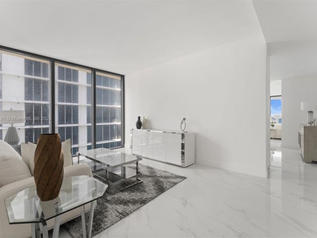 Apartment for sale  Unit #2201 - photo 6604378