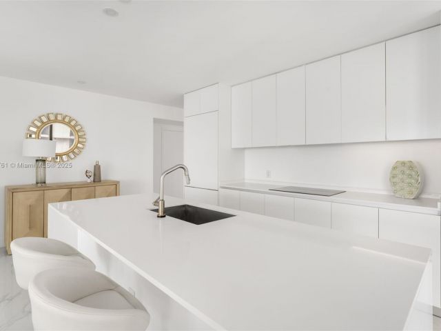 Apartment for sale  Unit #2201 - photo 6604379