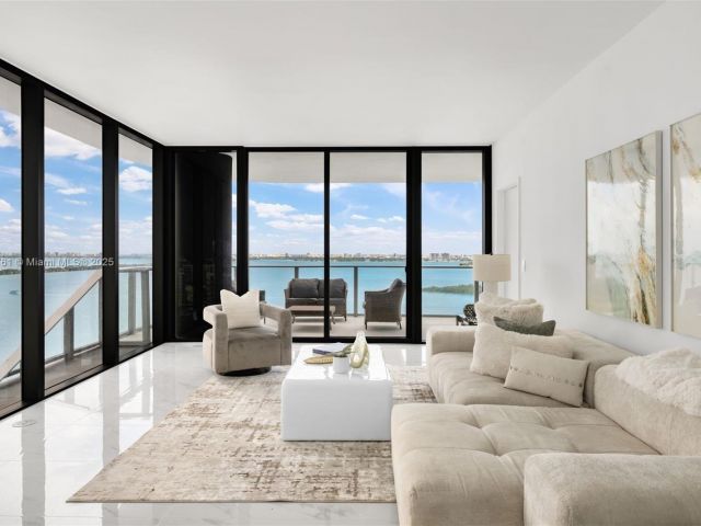 Apartment for sale  Unit #2201 - photo 6604381