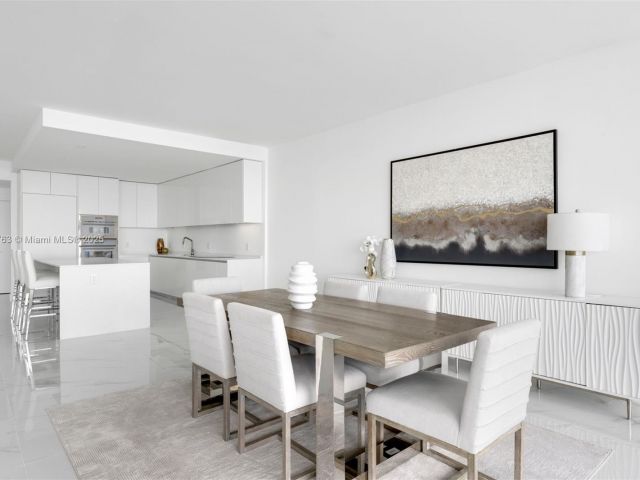 Apartment for sale  Unit #4702 - photo 6604349