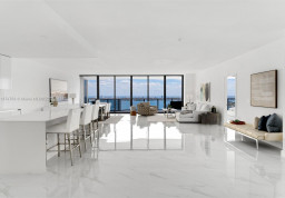 Apartment #4702 at Aria Reserve