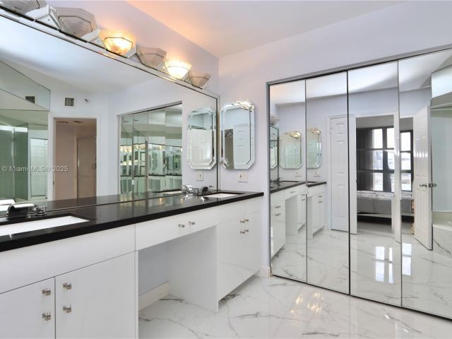 Apartment for rent  Unit #2510 - photo 6543827