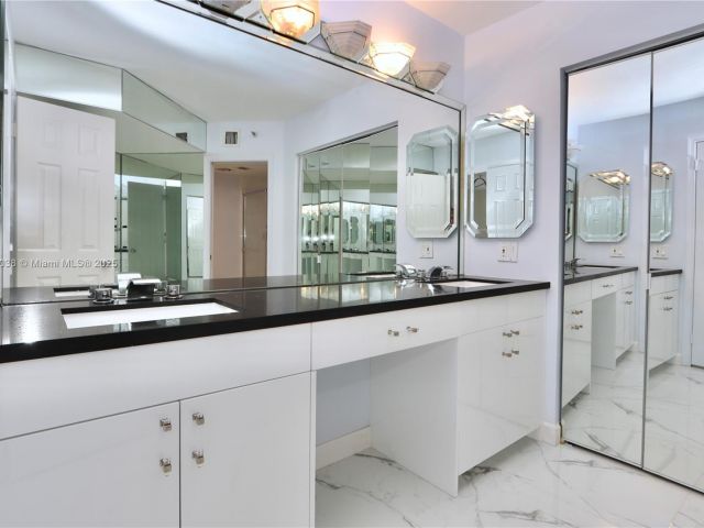 Apartment for rent  Unit #2510 - photo 6543828