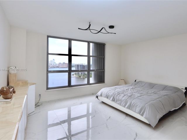 Apartment for rent  Unit #2510 - photo 6543829