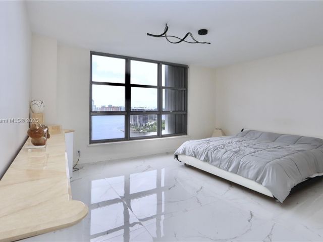 Apartment for rent  Unit #2510 - photo 6543830