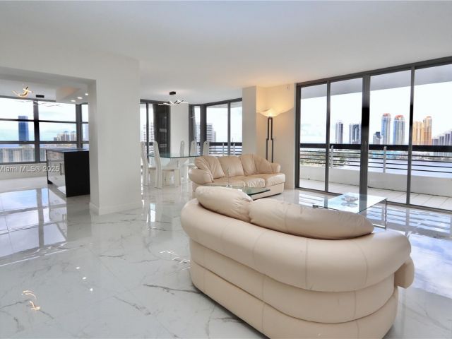 Apartment for rent  Unit #2510 - photo 6543831