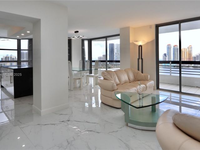 Apartment for rent  Unit #2510 - photo 6543833