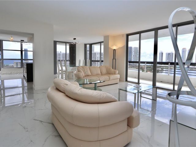 Apartment for rent  Unit #2510 - photo 6543834