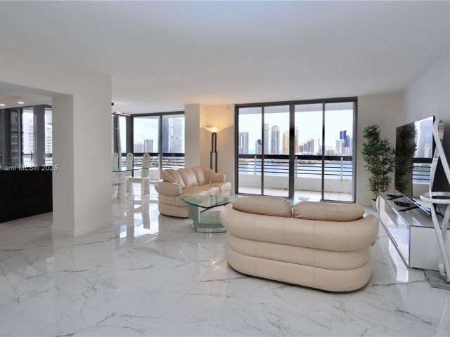 Apartment for rent  Unit #2510 - photo 6543835