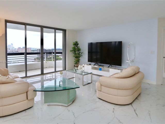 Apartment for rent  Unit #2510 - photo 6543836