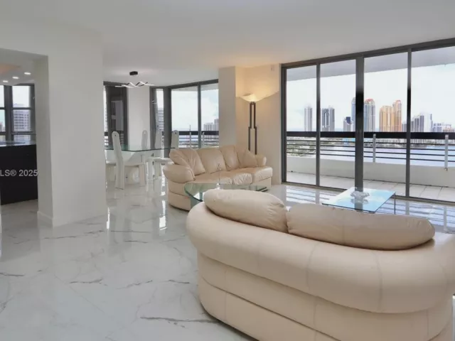 2-bedroom condo for rent in Aventura - 3530 Mystic Pointe Dr 2510 - MondialRealty