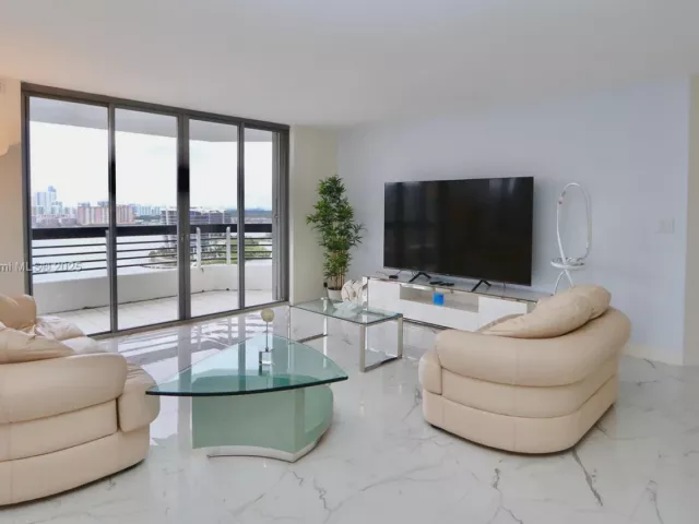2-bedroom condo for rent in Aventura - 3530 Mystic Pointe Dr 2510 - MondialRealty