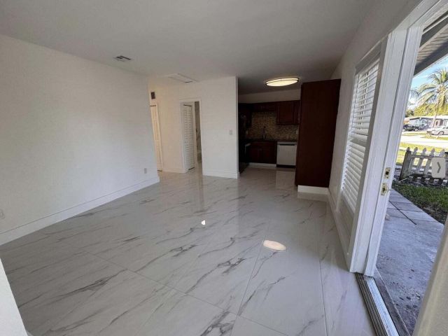 Home for rent at 4051 NE 15 Terrace - photo 6548630