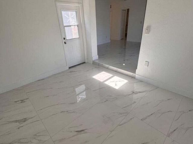 Home for rent at 4051 NE 15 Terrace - photo 6548632