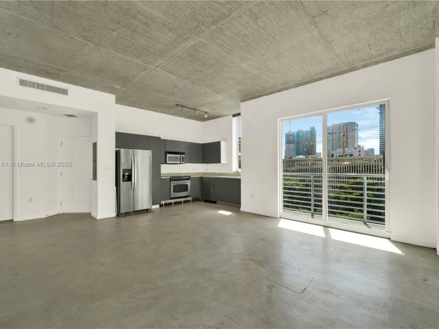 2-bedroom condo for sale in Miami - 234 NE 3rd St 601 - MondialRealty
