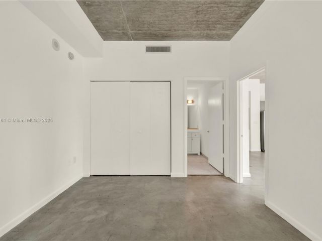 2-bedroom condo for sale in Miami - 234 NE 3rd St 601 - MondialRealty